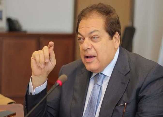 محمد أبو العينين | سيرة رجل الأعمال والصناعي المصري