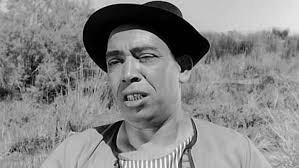 إسماعيل ياسين | سيرة أسطورة الكوميديا المصرية وأشهر أعماله