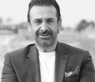 كريم عبد العزيز