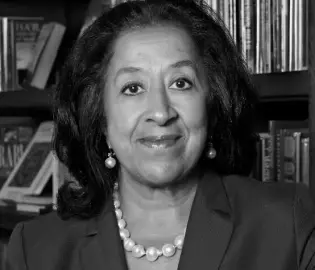 لبنى العليان