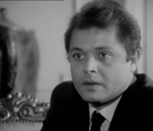 محمود عبدالعزيز